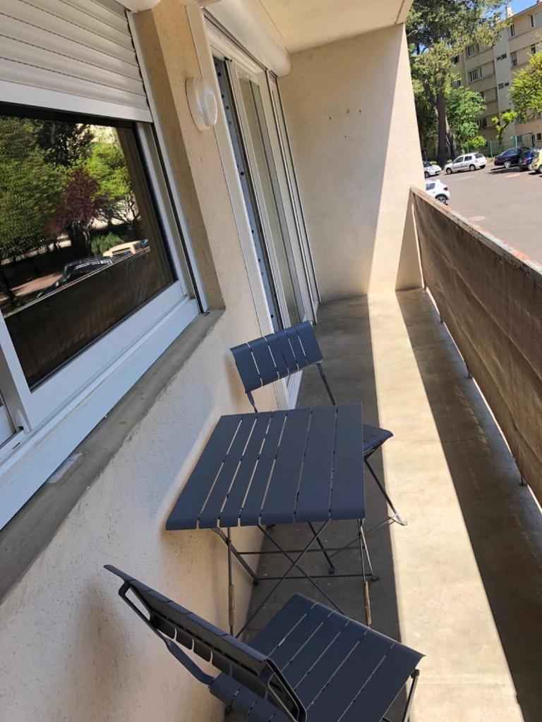 Chambre Avec Salle D'Eau Privee Dans Appartement Partage 200 M Du Tram Montpellier Exterior photo